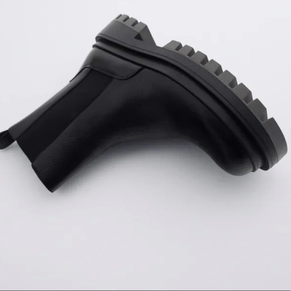 ZARA FLAT LEATHER ANKLE BOOTS WITH TRACK SOLE - Black - Picture 3 of 6